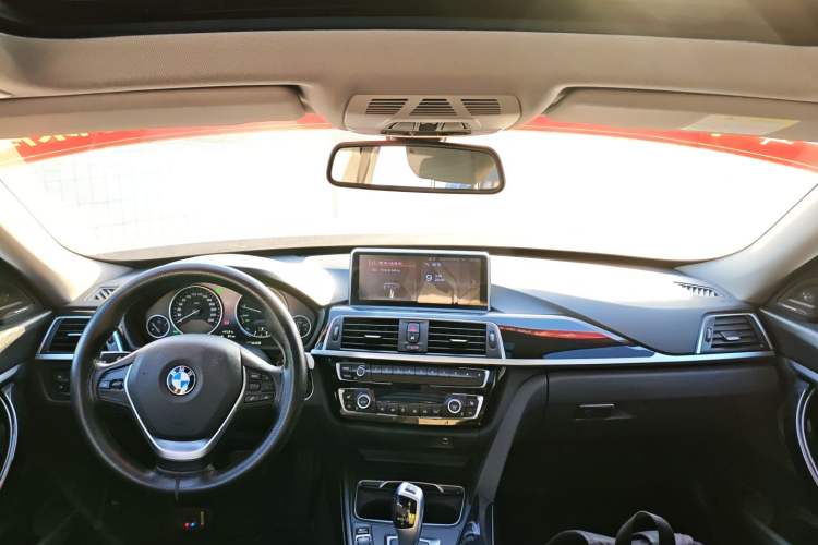 Used BMW 3 Series GT 2018 320i Sport Edition