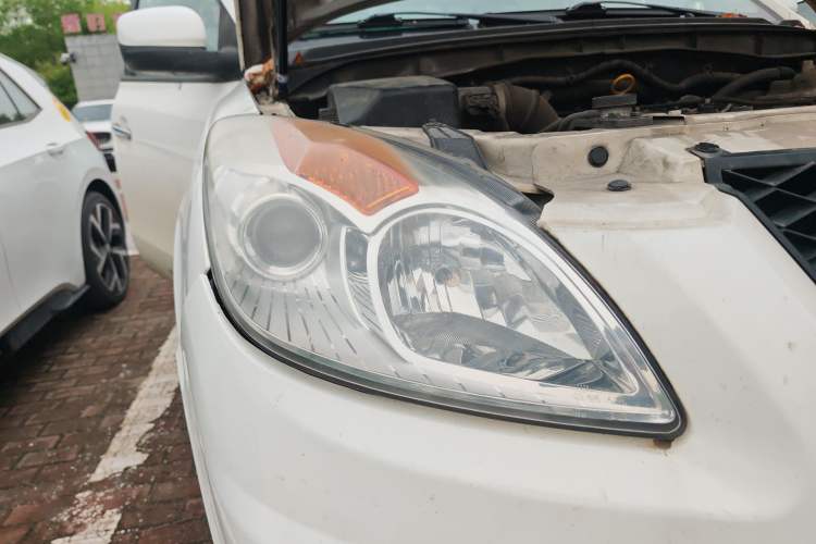 Used JMC Yuhu 7 2016 2.4T Two-Wheel Drive Luxury Edition JX4D24