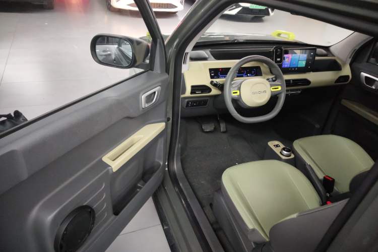 Used Geely Galaxy Panda 2024 200km Panda Rider