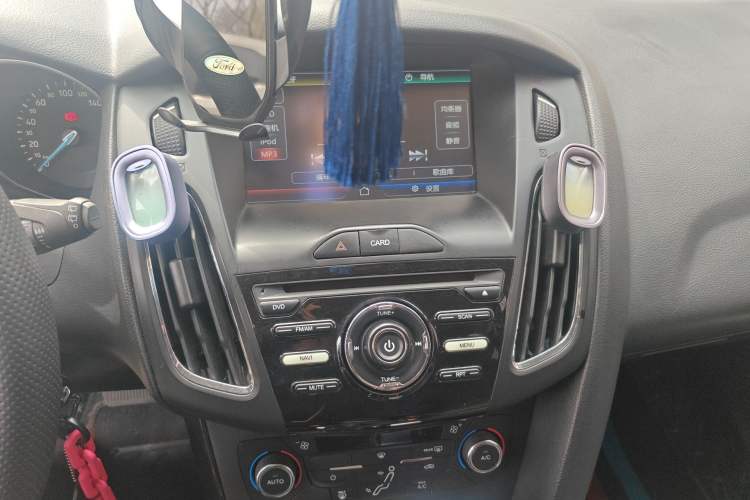 Used Ford Focus 2015 Hatchback 1.6L Automatic Fashion Edition
