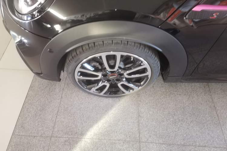 Used MINI MINI 2023 Updated 2.0T COOPER S Artist
