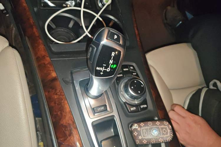 Used BMW X5 2011 xDrive50i Luxury Model
