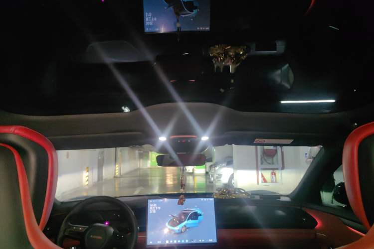 Used Xiaomi Auto SU7 2024 Rear-Drive Ultra-Long Range Advanced Pro-Level Intelligent Driving Version Headliner