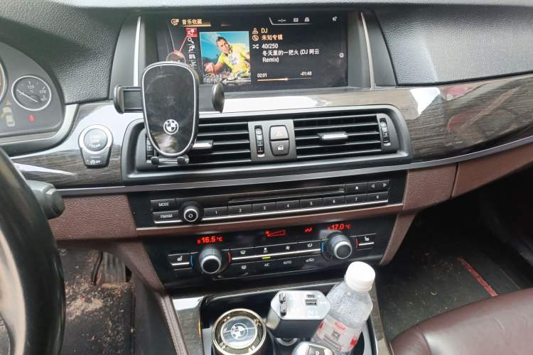 Used BMW 5 Series 2014 525Li Luxury Design Package
