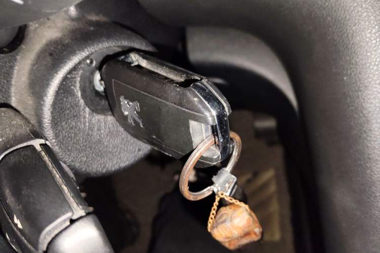 Used Peugeot 3008 2013 1.6THP Automatic Prestige Edition Vehicle Key