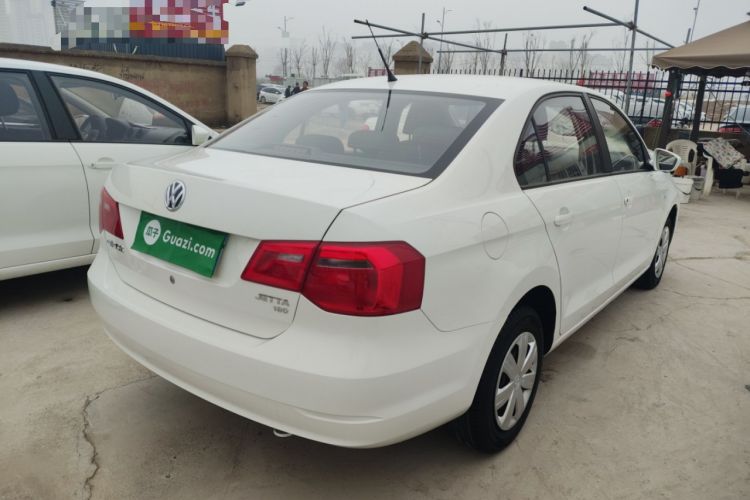 Used Volkswagen Jetta 2015 1.6L Automatic Fashion Model
