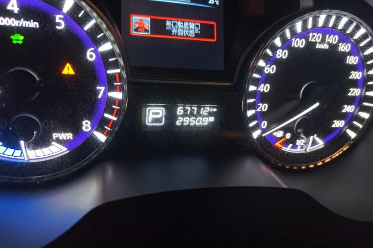 Used Infiniti QX60 2014 2.5 S/C Hybrid Two-Wheel Drive Excellence Edition
