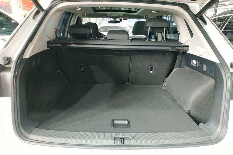 Used Volkswagen Tayron 2022 280TSI Two-Wheel Drive Luxury Smart Connectivity Version Trunk