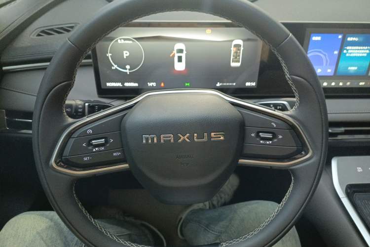 Used SAIC MAXUS G70 2024 2.0T Automatic Luxury Edition 7 Seats Steering Wheel