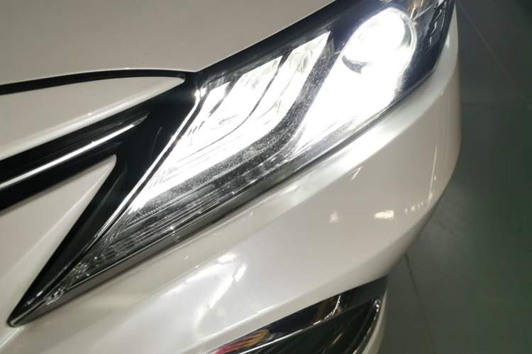 Used Toyota Camry 2021 2.0G Luxury Edition