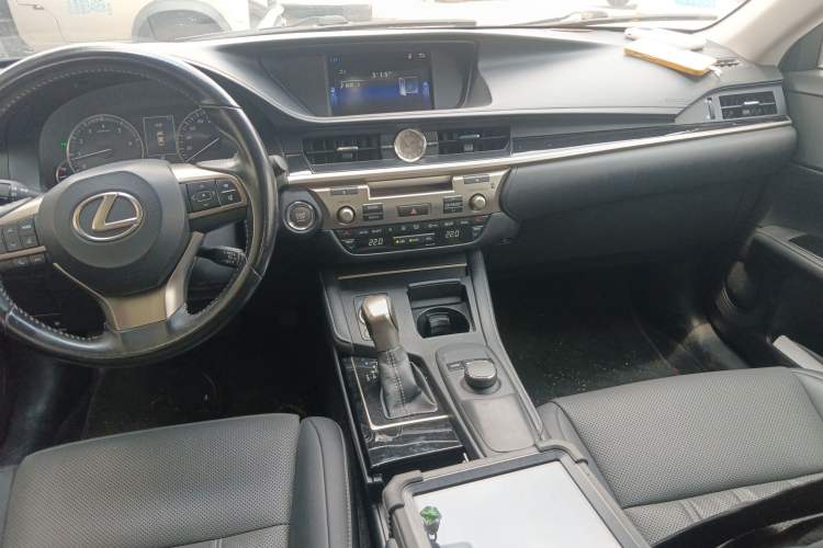 Used Lexus ES 2016 200 Midnight Special Limited Edition Audio And AC Panel