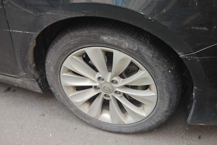Used CHANGAN Raeton 2013 2.0L Automatic Luxury Version China IV Standard Right Front Wheel Hub