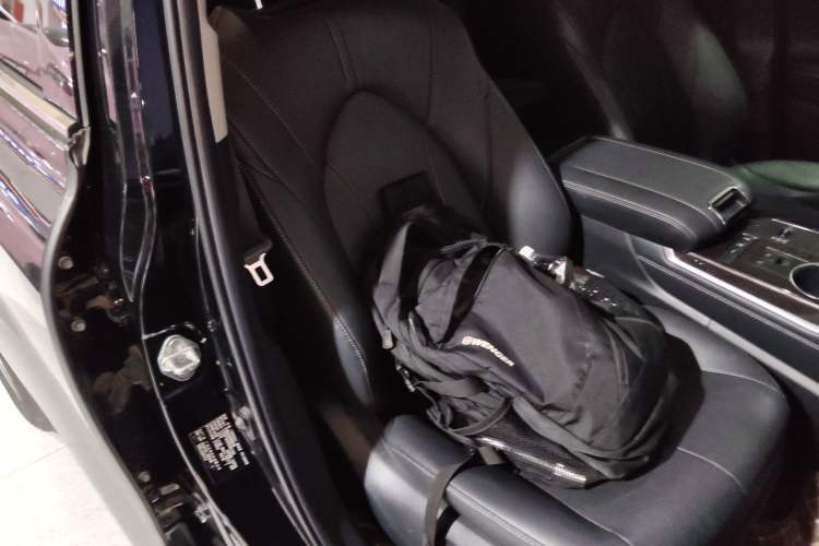 Used Toyota Highlander 2022 Dual-Engine 2.5L Four-Wheel Drive Supreme Edition 7-Seater
