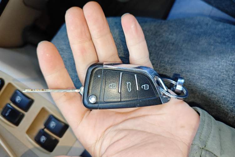 Used CHANGAN KAICHENG Ounuo S 2013 1.5L Elite Model
