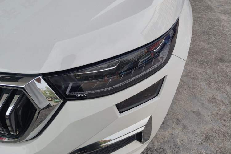 Used Skoda Kodiaq 2023 Facelifted TSI330 5-Seater Two-Wheel-Drive Luxury Edition
