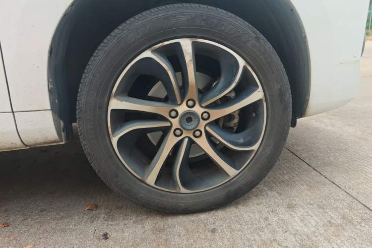 Used Haval H6 Coupe 2018 Red-Label 1.5T Automatic Two-Wheel Drive Ultra-Luxury Model Right Front Wheel Hub