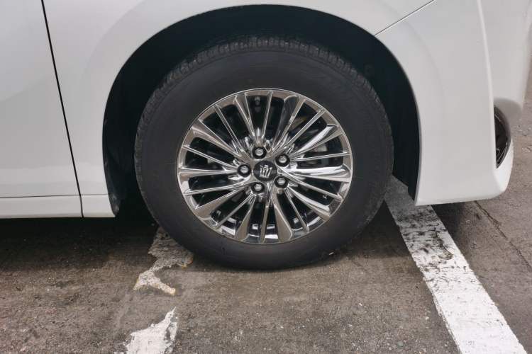 Used Toyota Vellfire 2021 Crown Dual-Engine 2.5L HV Prestige Edition Right Front Wheel Hub