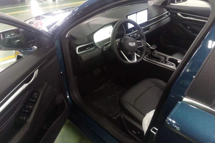 Used Geely Auto Emgrand 2026 Model 4th Generation 4 Millionth Anniversary Edition 1.5L CVT Feiyue Edition