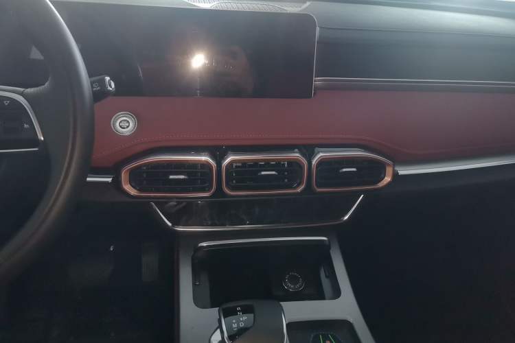 Used JETOUR X70 PLUS 2024 Champion Edition 1.5T DCT Champion MAX 5-Seater Audio And AC Panel