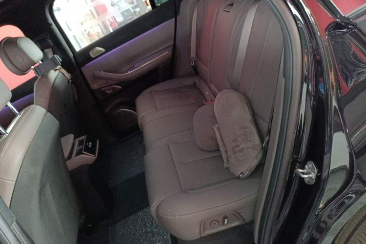 Used Nio ES7 2022 75 kWh Left Rear Seat