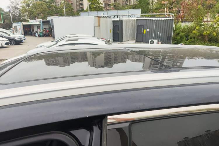 Used CHANGAN OSHAN X7 2021 1.5T Space Freedom Edition with Automatic Parking and Facial Recognition Roof