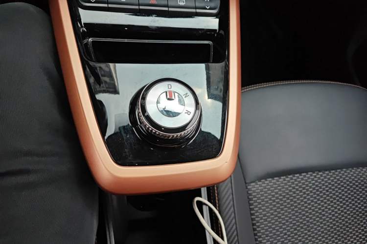 Used Dongfeng NAMMI BOX 2022 Revised Light Wind Edition 201 km Standard Version