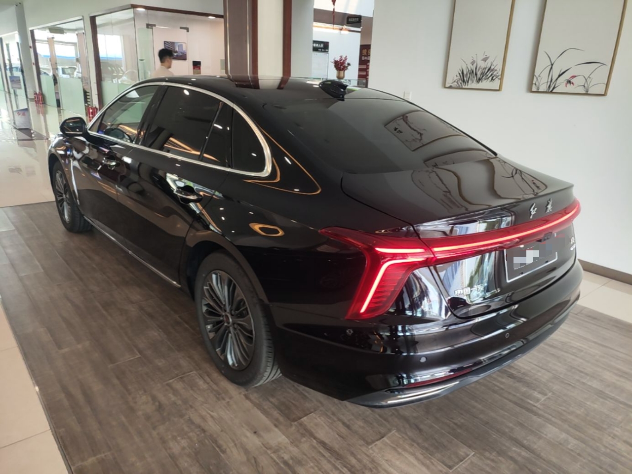 Hongqi H5 2026 Model 2.0T Automatic Qi Ling Pro Edition — снимка 13