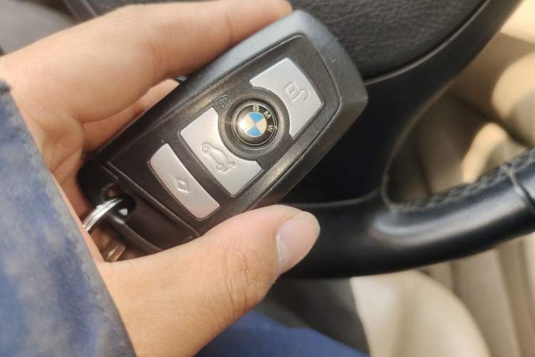 Used BMW 5 Series 2011 523Li Leading Model Vehicle Key
