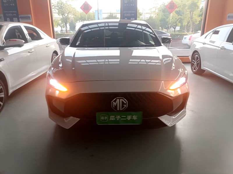 Used MG 5 2022 300TGI DCT Chao Yue Luxury Edition — 2