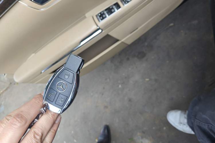 Used Mercedes-Benz S-Class 2012 S 300 L Business-Class Grand Edition
