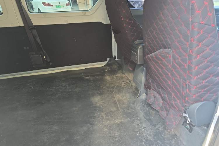 Used Farizon Xingxiang V 2024 Star Enjoy V6E Feature Edition Xuanwu 41.055 kWh Left Rear Seat