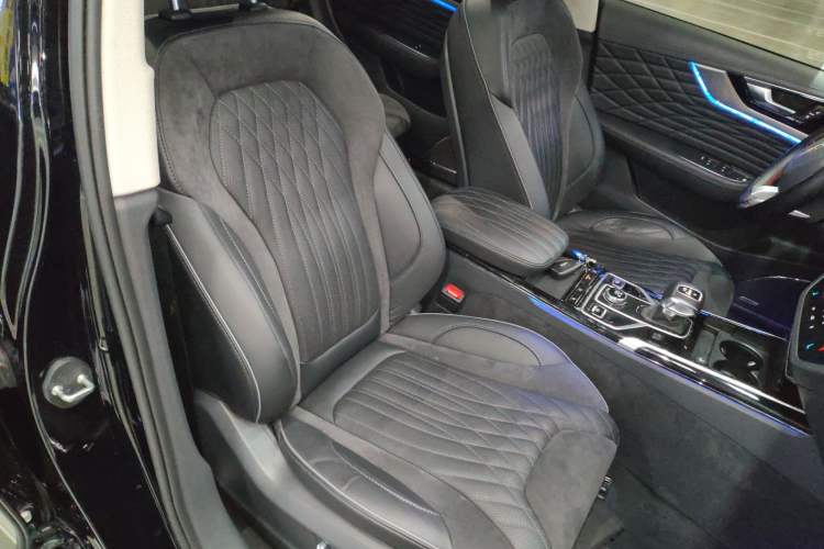 Used Hongqi HS5 2022 Revised Version 2.0T Smart Connect Flagship Edition
