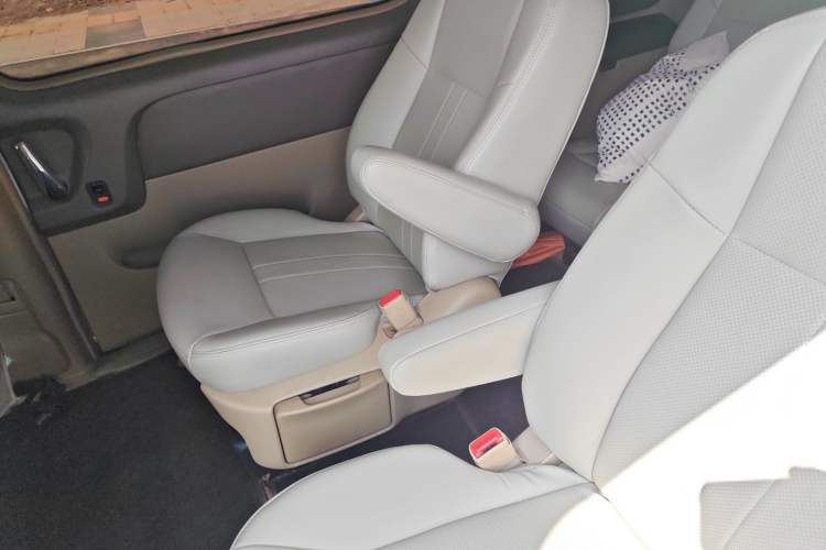 Used Buick GL8 2014 2.4L Classic Edition
