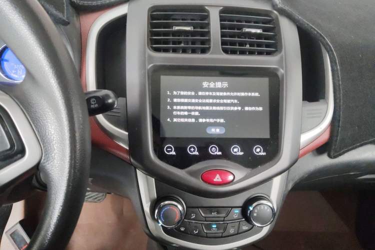 Used CHANGAN Benni 2015 1.4L IMT Prestige Model China V Standard