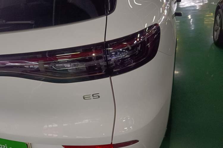 Used Geely Galaxy E5 2024 530km Long-Range Version Right Rear Taillight