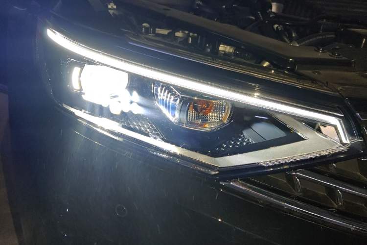 Used Volkswagen Magotan 2026 30 Million Vehicles Selected Model 280TSI DSG Luxury Edition