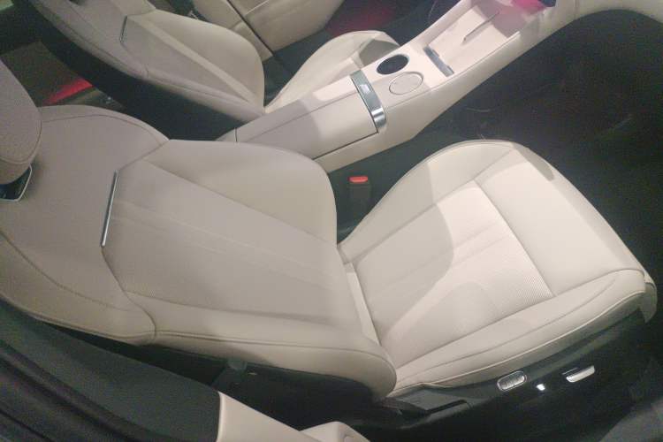 Used Xiaomi Auto YU7 2025 Ultra-Long Range Rear-Wheel Drive Version
