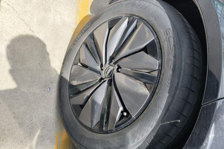 Used Nissan ARIYA 2022 Two-Wheel Drive Long Range Top-Tier Version Right Rear Wheel Hub