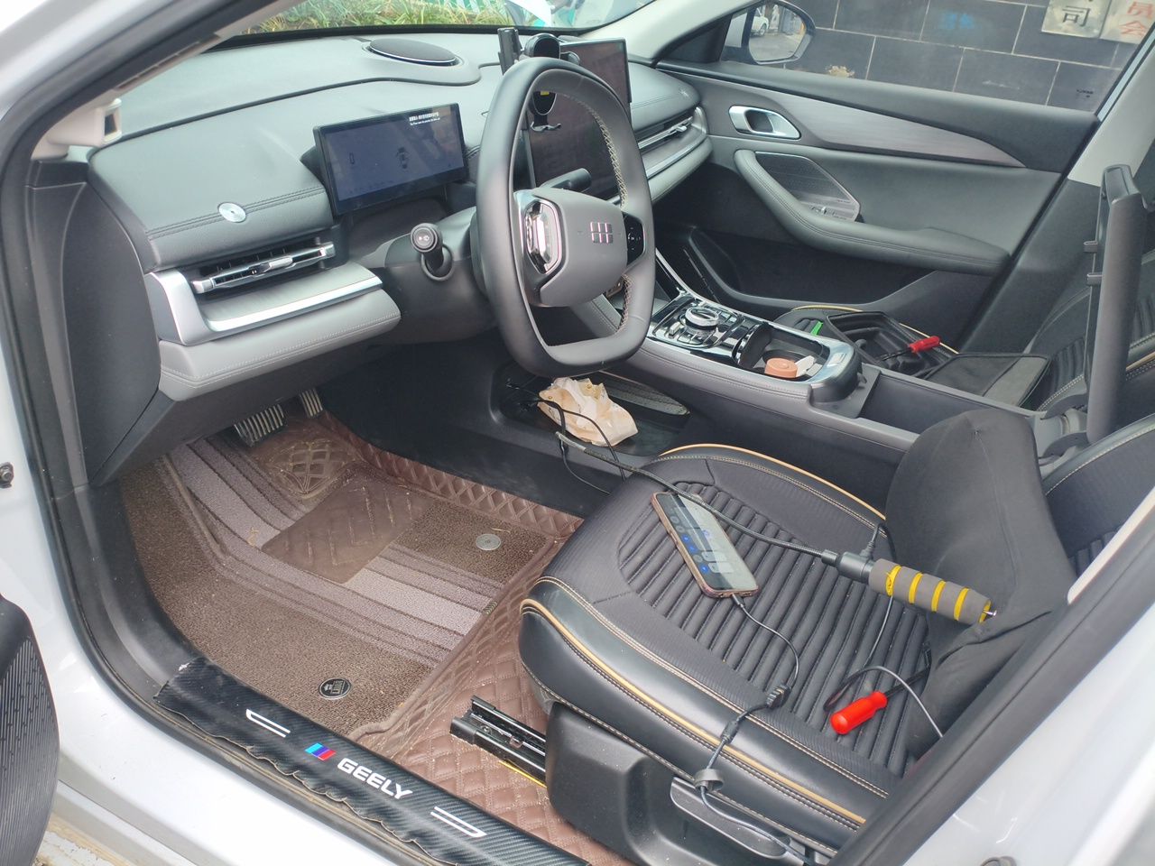 Geely Galaxy A7 2025 Model EM-i 150km Prestige Edition — снимка 15
