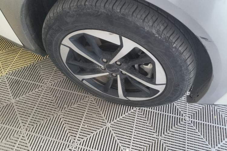 Used AION Y 2023 Younger Star Edition Right Front Wheel Hub