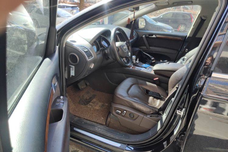 Used Audi Q7 2015 35 TFSI Ambition Edition Driver Seat