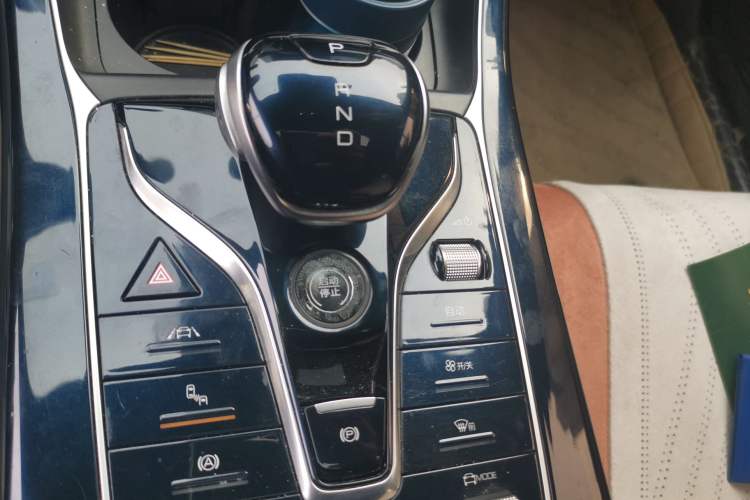 Used BYD Qin PLUS 2021 DM-i 120KM Flagship Model
