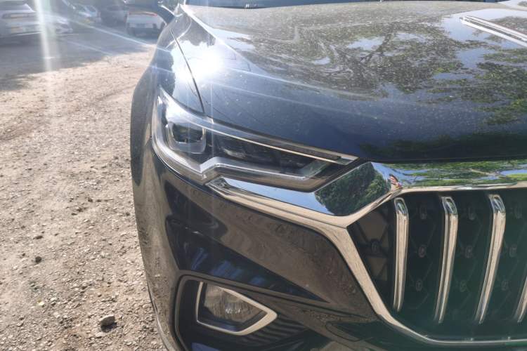 Used Hongqi HS5 2022 Facelifted Version 2.0T Smart Connect Flagship All-Wheel-Drive Edition Right Front Headlight