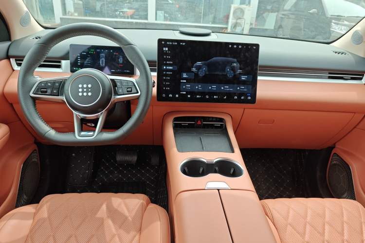 Used Landian E5 PLUS 2025 165 km Long-Range Version 7 Seats
