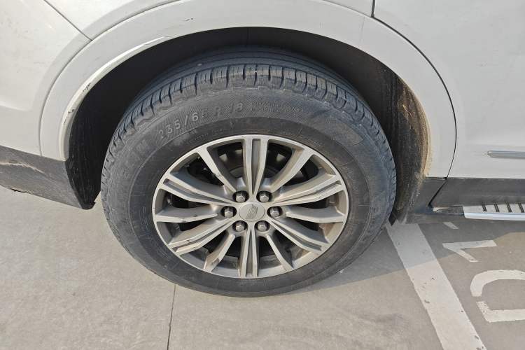 Used Cadillac XT5 2017 Anniversary Edition 25T Luxury Model