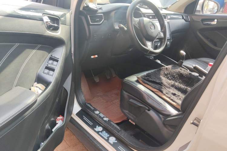 Used Dongfeng Fengon 580 2021 ☆ Star Edition 1.8L Manual Elite Version Driver Seat