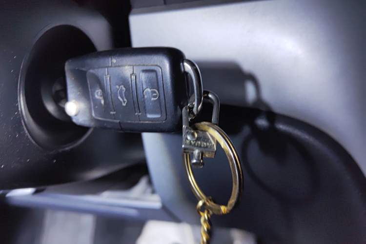 Used Volkswagen Lavida 2011 1.6L Automatic Premium Edition Vehicle Key