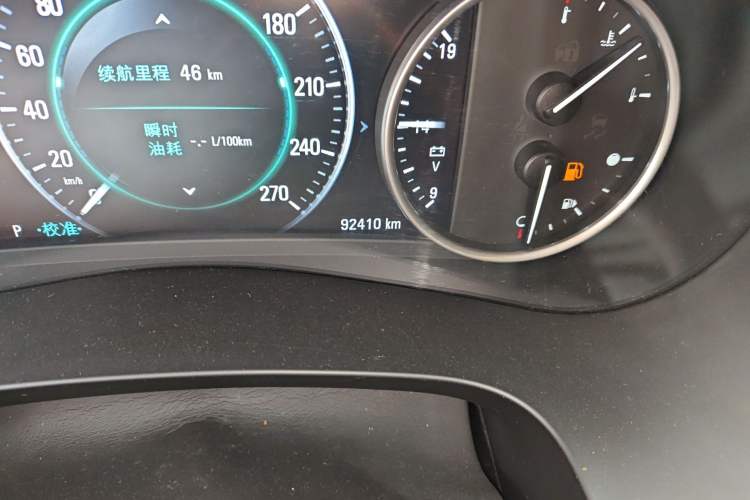 Used Buick LaCrosse 2016 20T Luxury Model Odometer Close Up