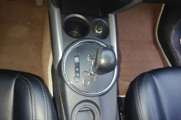 Used Peugeot 4008 2012 2.0L Two-Wheel-Drive Fashion Edition
