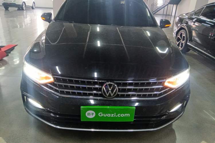 Used Volkswagen Magotan 2023 2 Million Units Commemorative Edition 330TSI DSG Luxury Version